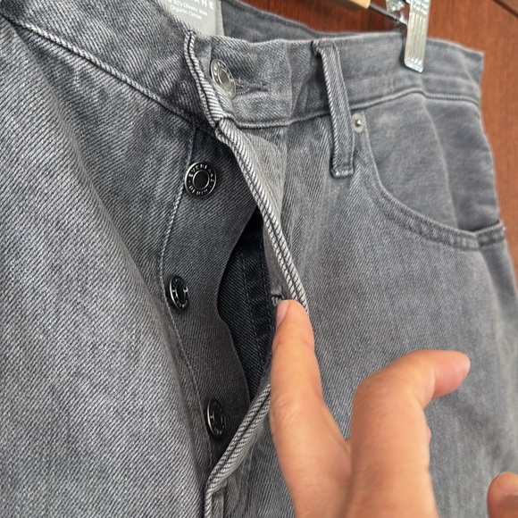 Everlane Grey 90s Cheeky Relaxed Jeans. 100% organic cotton. 31 Crop. Worn once. - Picture 3 of 6